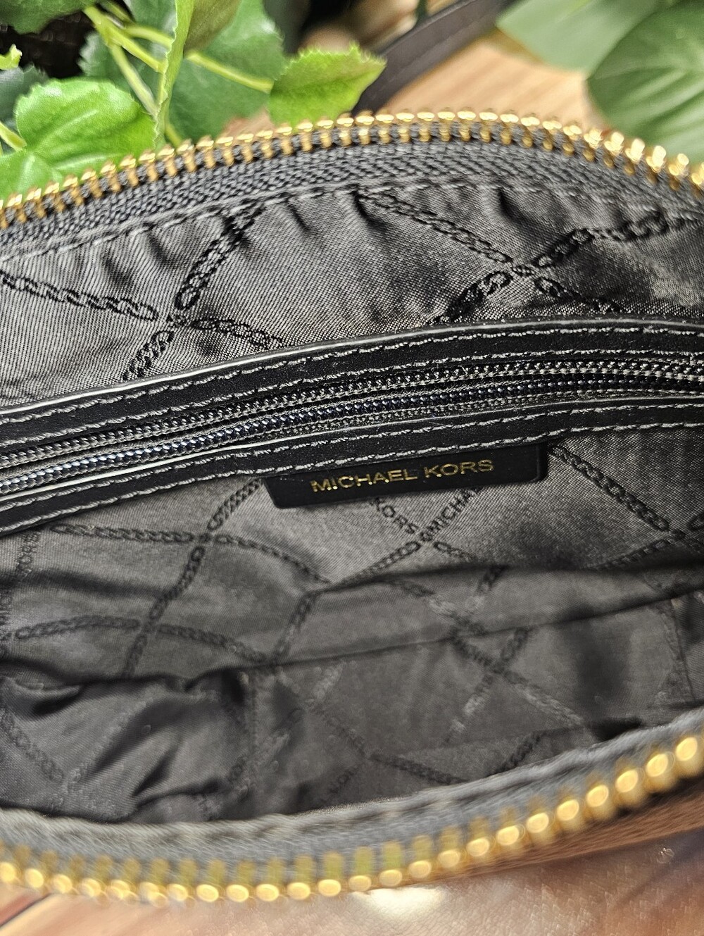 Michael Kors Black Pebbled Leather Crescent Crossbody Shoulder Bag Gold Hardware - Picture 9 of 11